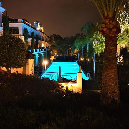 Luxury Apartment Frontal To The Sea In Estepona Doncella Beach Екстериор снимка