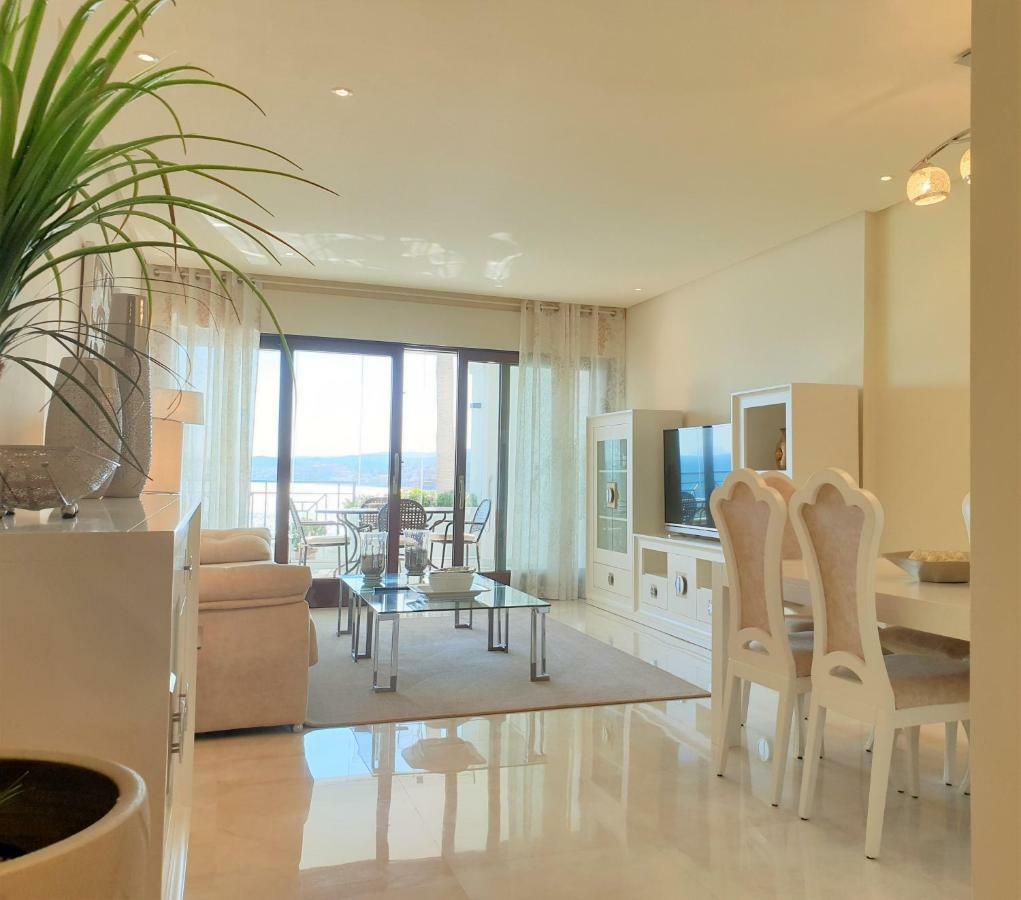 Luxury Apartment Frontal To The Sea In Estepona Doncella Beach Екстериор снимка