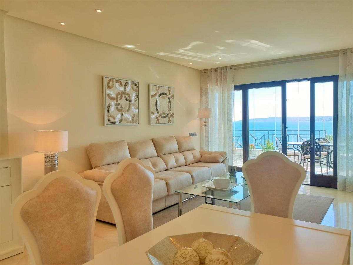 Luxury Apartment Frontal To The Sea In Estepona Doncella Beach Екстериор снимка