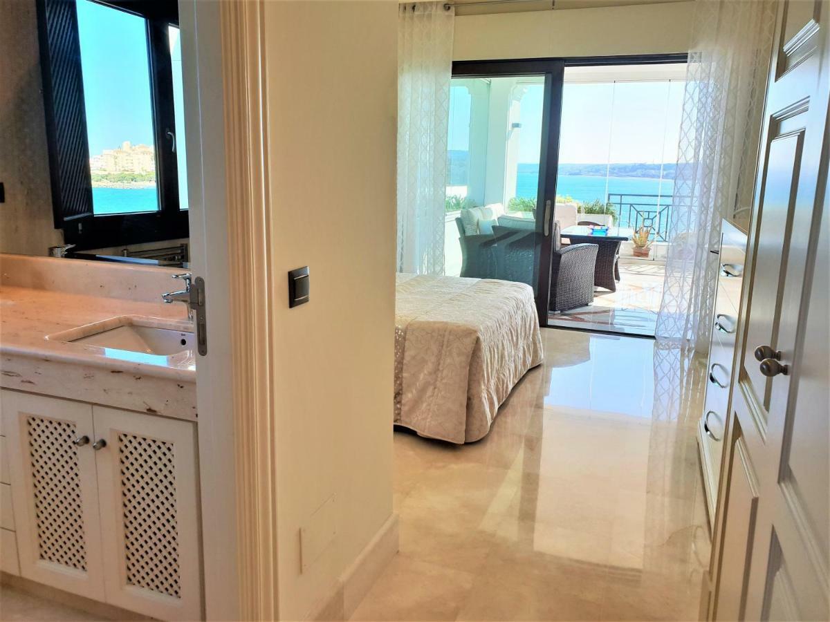Luxury Apartment Frontal To The Sea In Estepona Doncella Beach Екстериор снимка