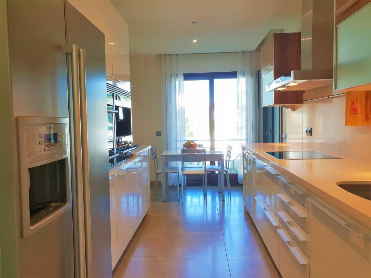 Luxury Apartment Frontal To The Sea In Estepona Doncella Beach Екстериор снимка