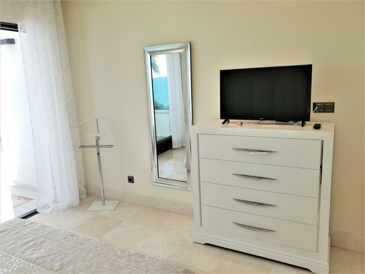 Luxury Apartment Frontal To The Sea In Estepona Doncella Beach Екстериор снимка