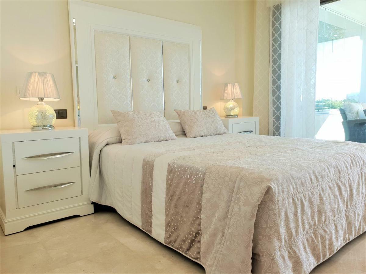 Luxury Apartment Frontal To The Sea In Estepona Doncella Beach Екстериор снимка
