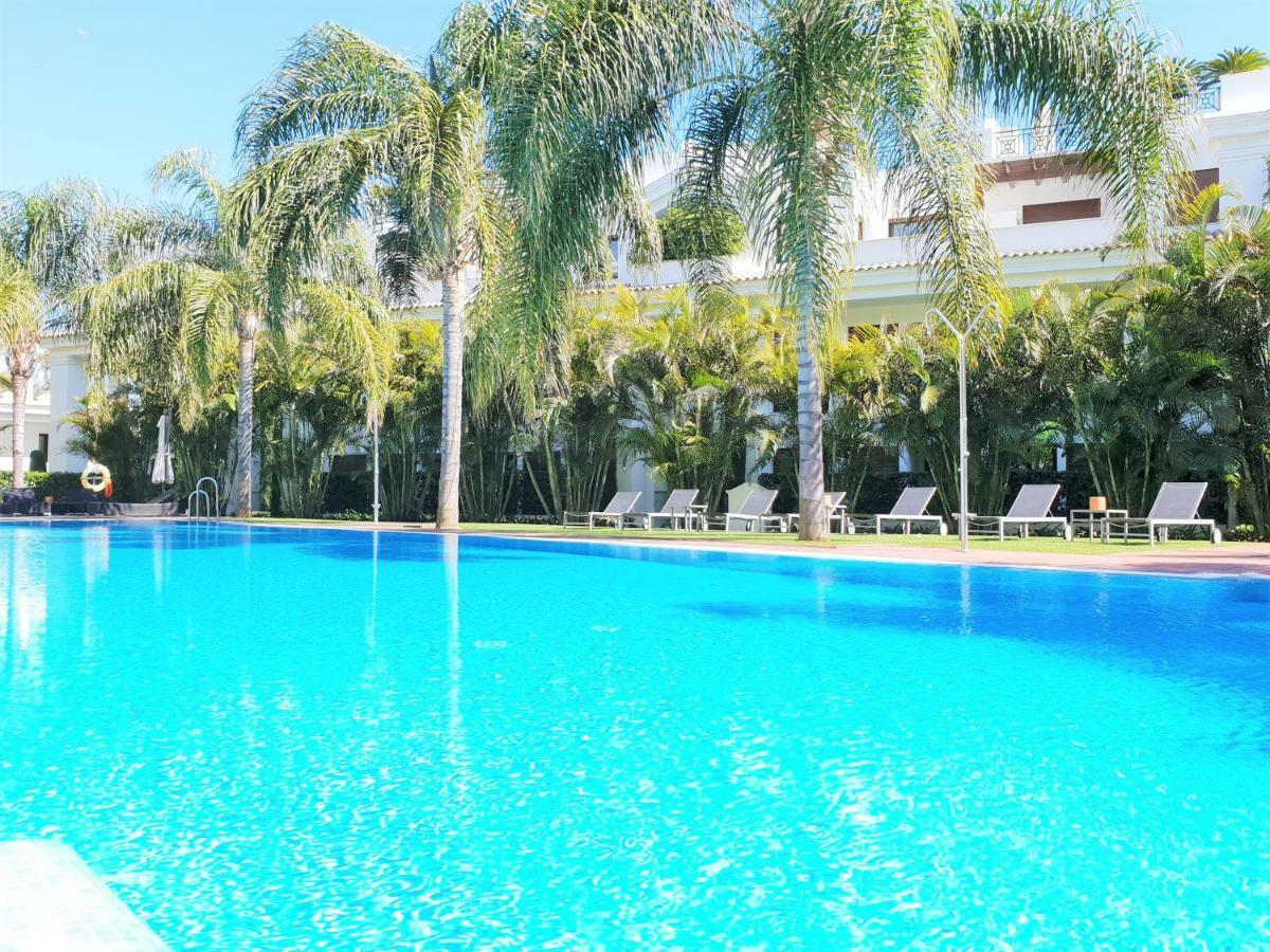 Luxury Apartment Frontal To The Sea In Estepona Doncella Beach Екстериор снимка