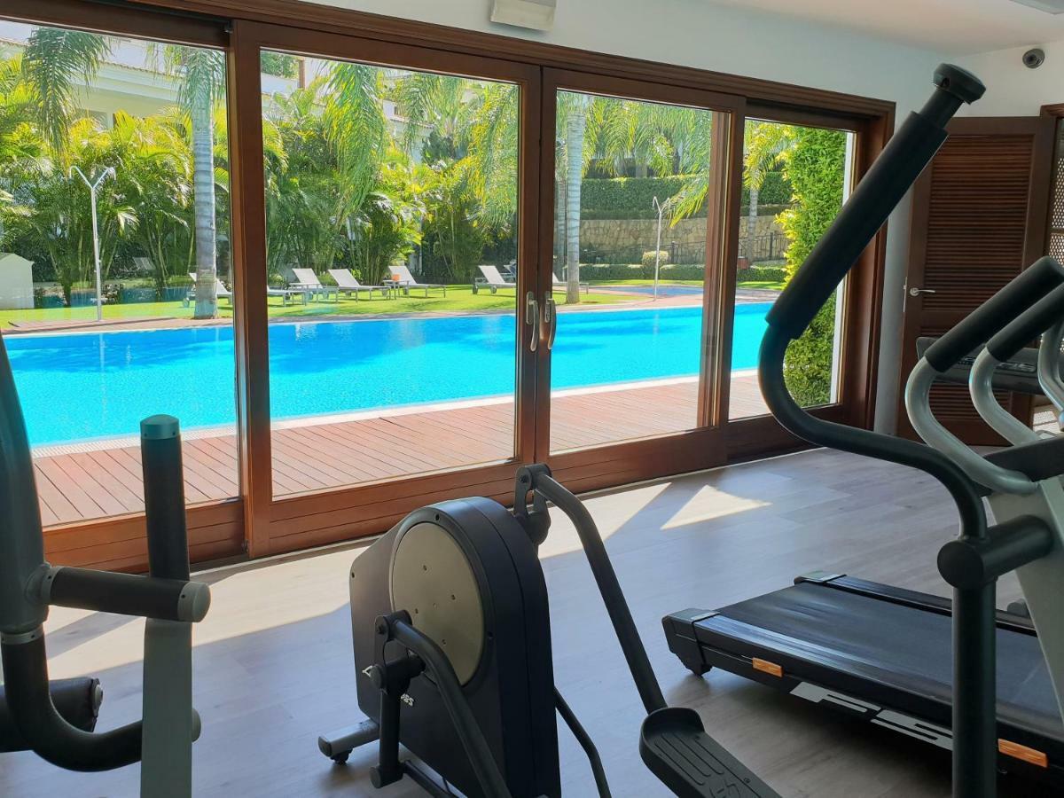 Luxury Apartment Frontal To The Sea In Estepona Doncella Beach Екстериор снимка