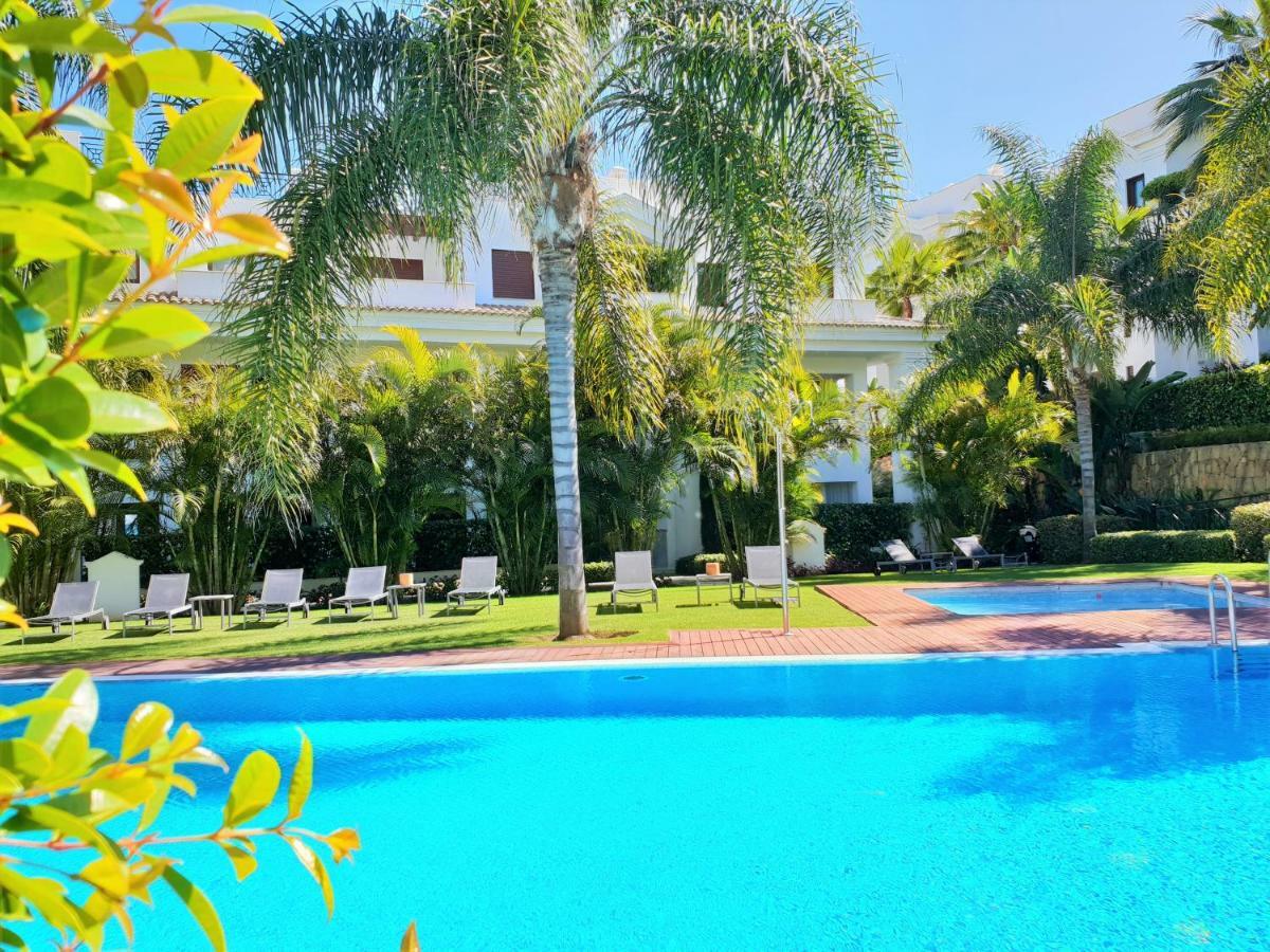 Luxury Apartment Frontal To The Sea In Estepona Doncella Beach Екстериор снимка