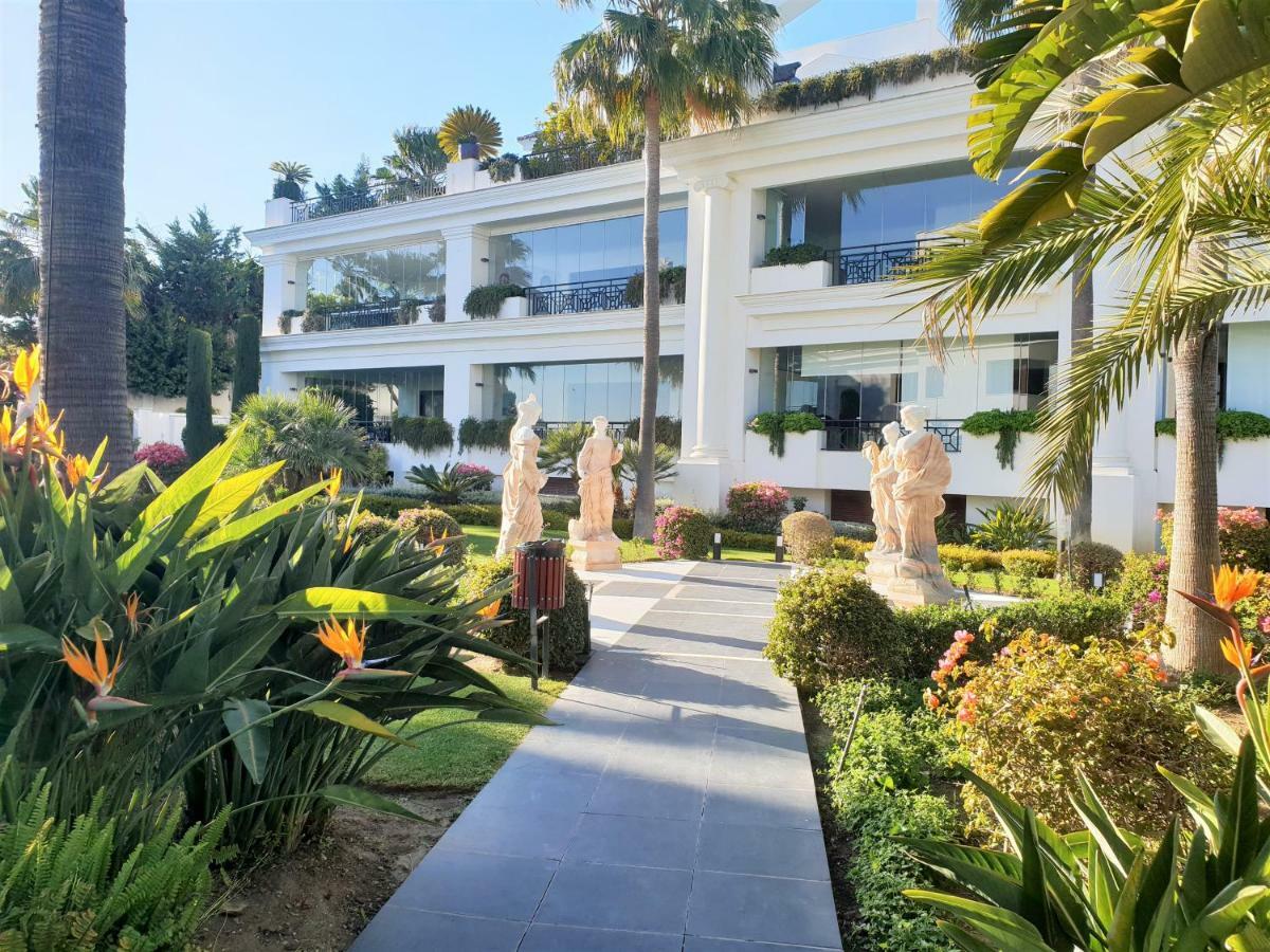 Luxury Apartment Frontal To The Sea In Estepona Doncella Beach Екстериор снимка