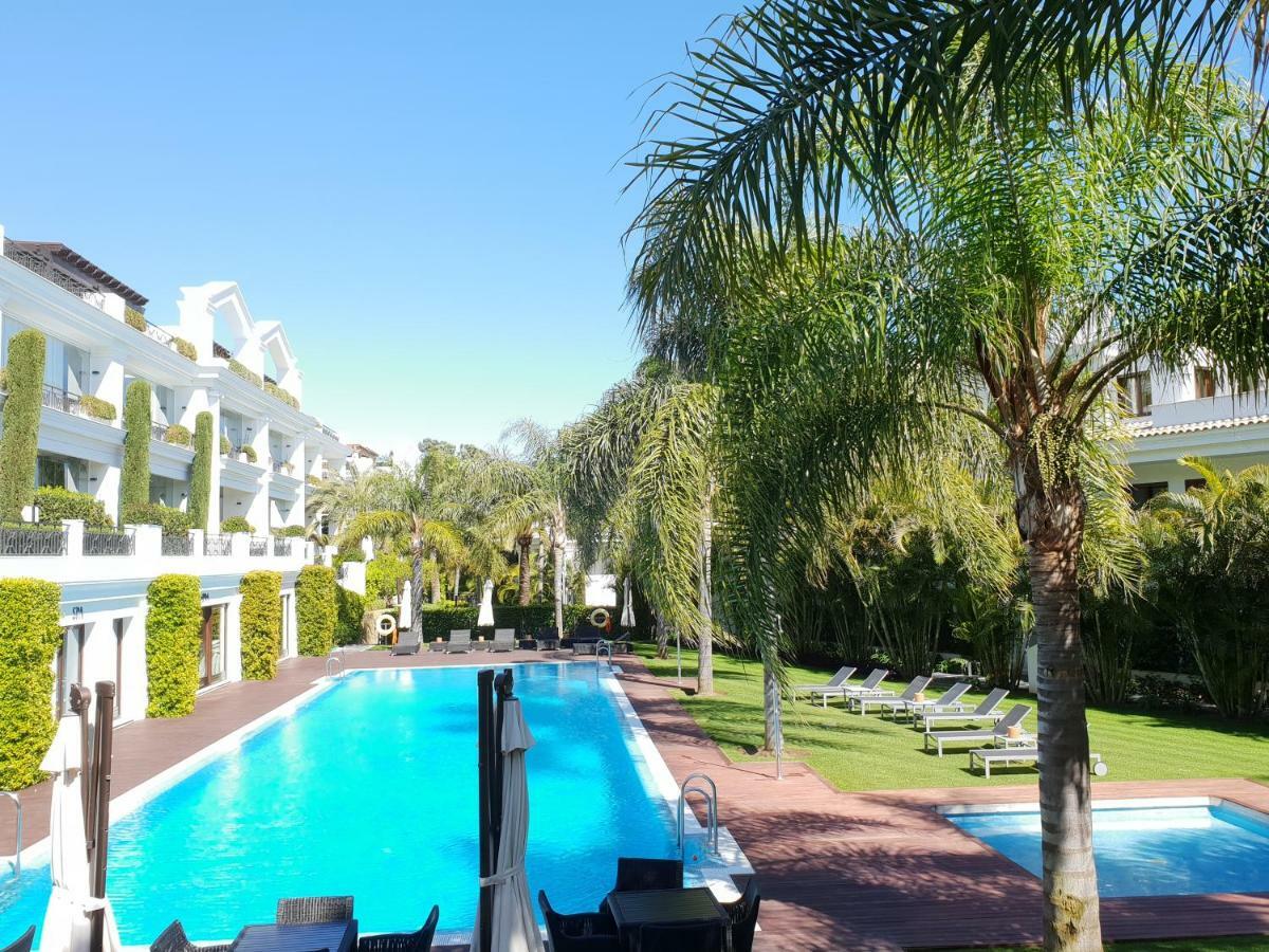 Luxury Apartment Frontal To The Sea In Estepona Doncella Beach Екстериор снимка