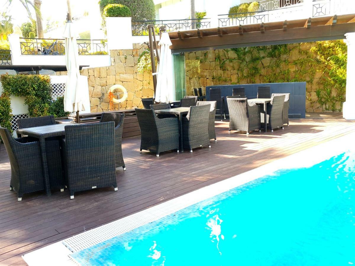 Luxury Apartment Frontal To The Sea In Estepona Doncella Beach Екстериор снимка